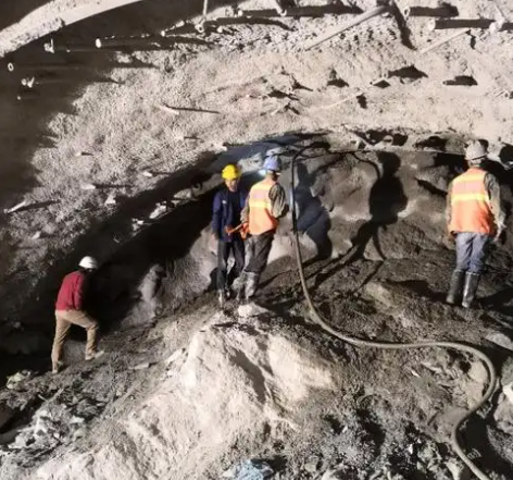 新余拱顶带模注浆料的施工流程及注意事项